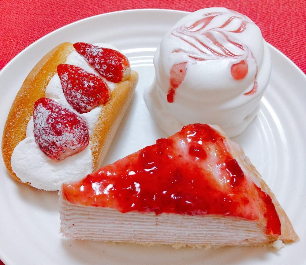 セブン、ファミマ、ローソン...コンビニ各社の目玉「いちごスイーツ」を食べ比べ